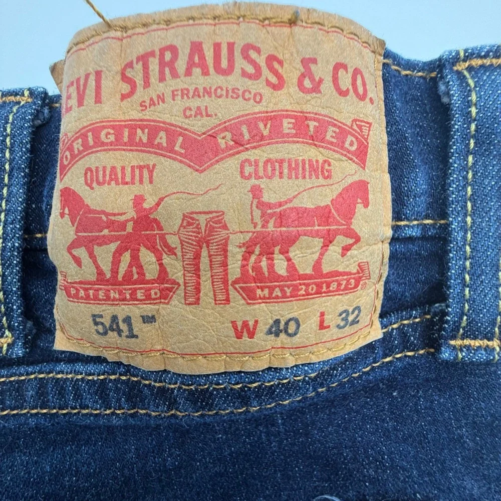 Levis 541 Athletic Taper Mens Jeans Dark Wash Indigo 40x32 Blue Denim 18181-0423